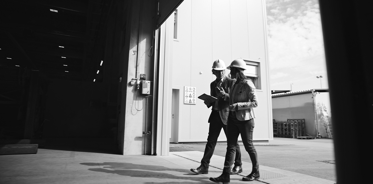Infographic showing musculoskeletal injury costs for older manufacturing workers — injury costs for workers over 45 are three times higher than workers under 30 in physically demanding factory roles, illustrating the aging workforce safety equipment urgency